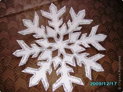 Снежинки из потолочной плитки