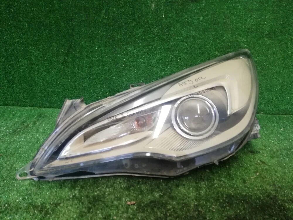 Передние фары opel astra j gtc. Фара опель астра j. Astra gtc фара. Astra gtc фара. Фары опель астра j gtc ксенон.