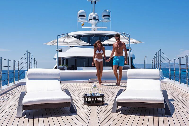 2. 0] [themoonpeach]. Яхтенная лестница. Путешествие на яхте. Leisure yacht.