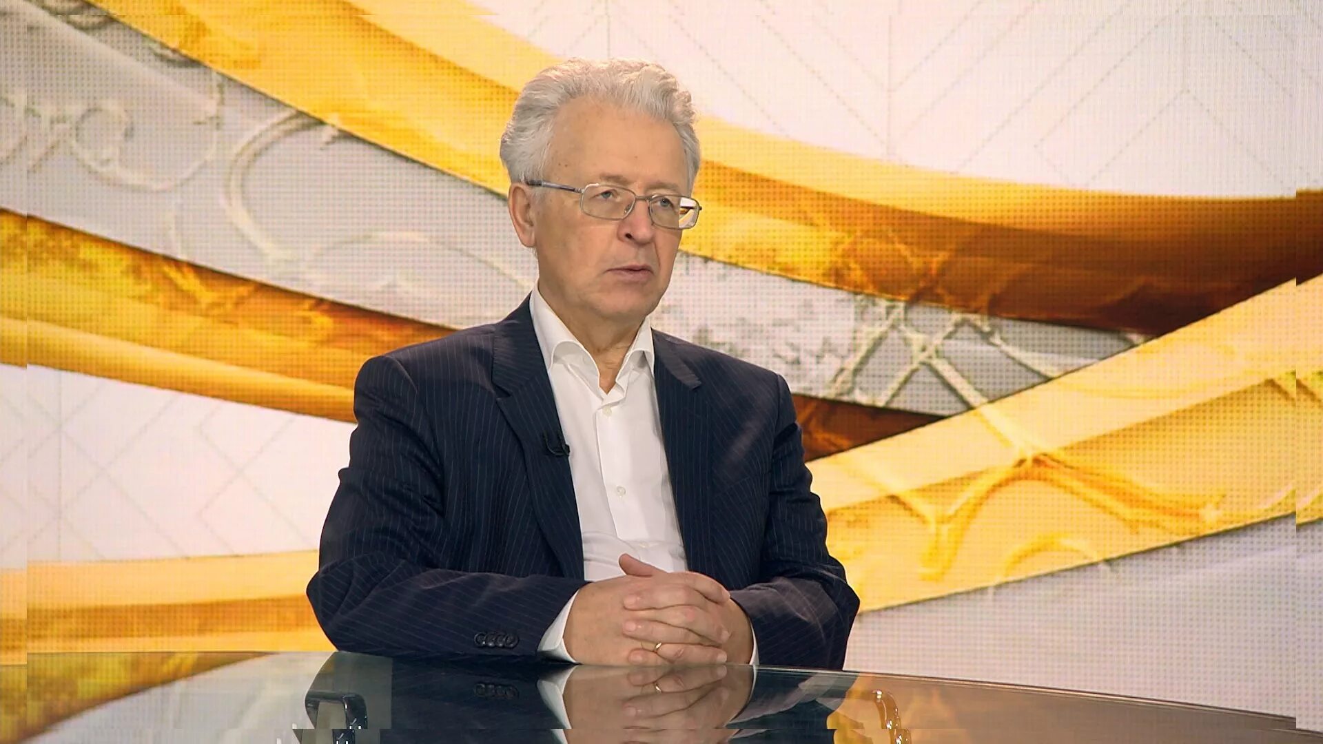 Катасонов в ю. Катасонов в ю. Катасонов профессор мгимо. Катасонов. Экономист катасонов.