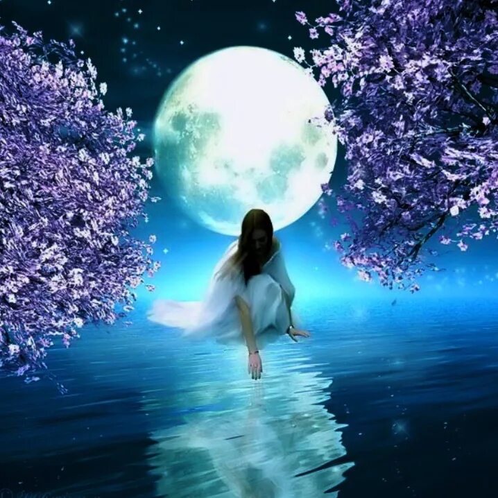 Цукиёми богиня луны. Девушка на фоне луны. Полная луна девушка. Полнолуние женщины. Полнолуние женщины.