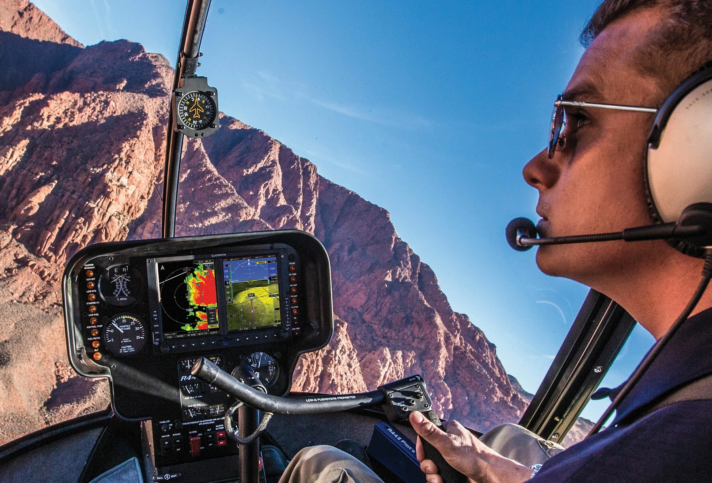 Garmin 8 дата выхода. Garmin g500h. garmin 500h. garmin g500h r44. g500htxi garmin.