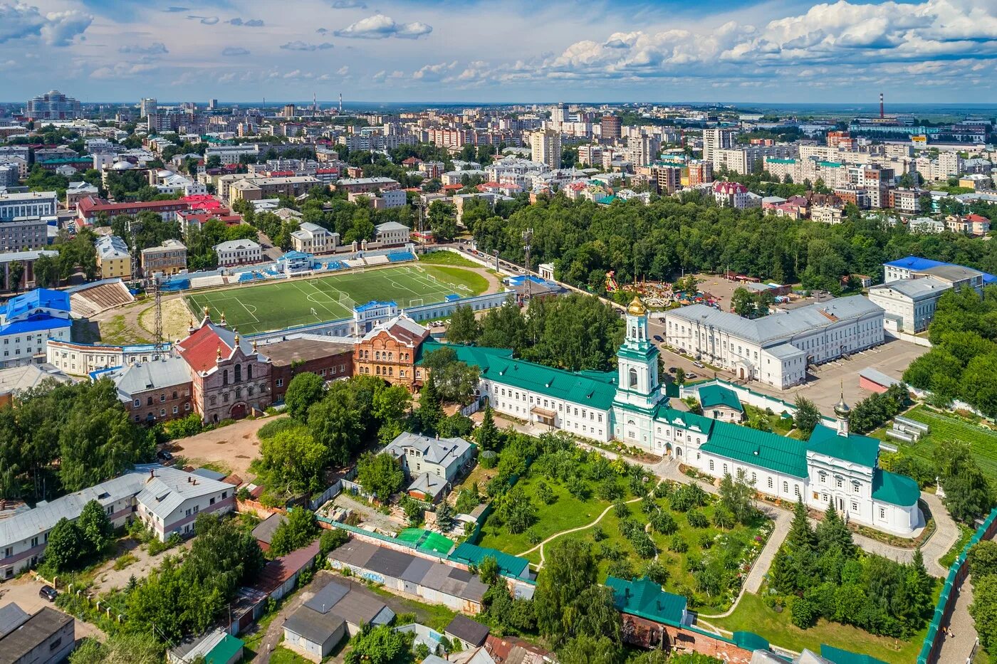 Едем киров. Город Киров с высоты. Город Киров с квадрокоптера. Киров фото с высоты. Киров сегодня фото.