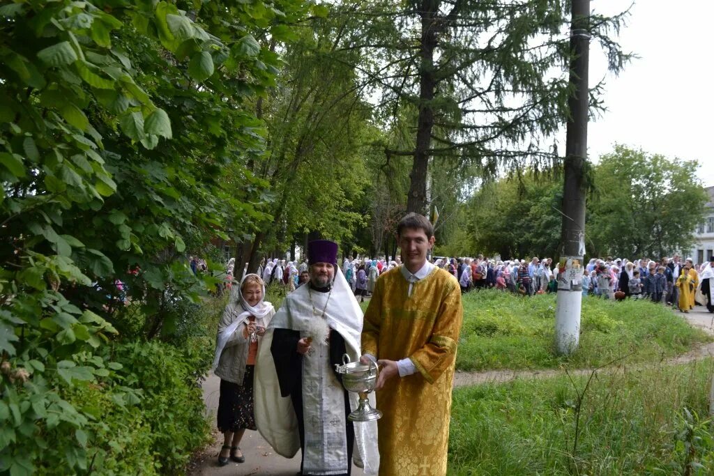 Храм преображение в струнино расписание. Спасо-преображенский храм в струнино. храм преображения господня струнино.