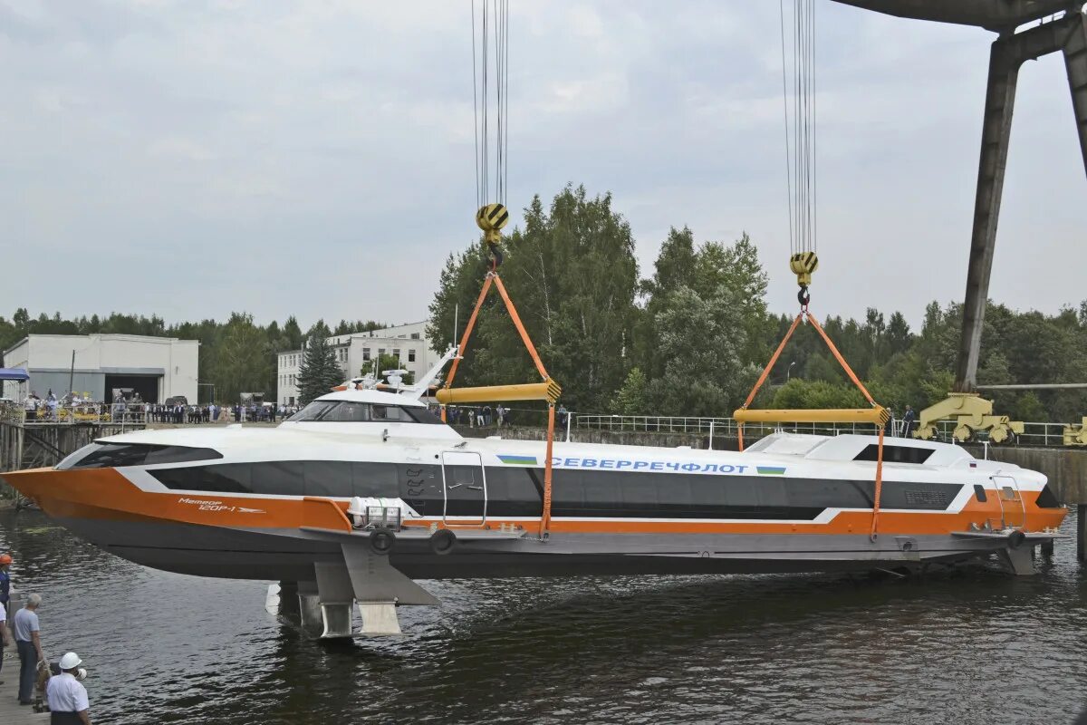 «метеор 120р»валдай 45р. Метеор 2020 зеленодольск. Метеор-2020 проект 03830. Новый метеор на подводных крыльях нижний новгород. Метеор 120р катер.