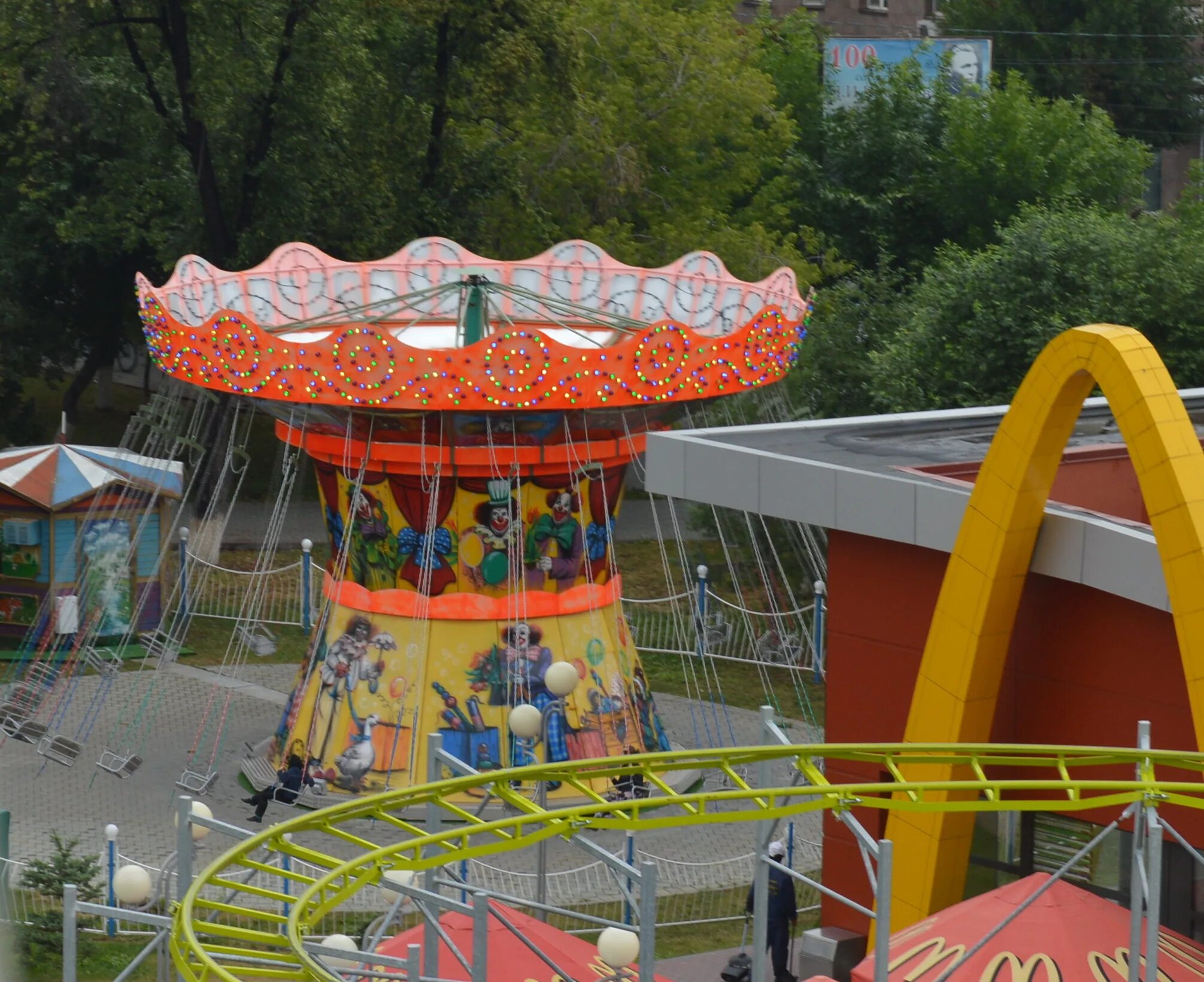Погода карусель. Погода на телеканале "карусель". Горсад тверь аттракционы. Парк спутник пенза аттракционы. Погода карусель каркуша.