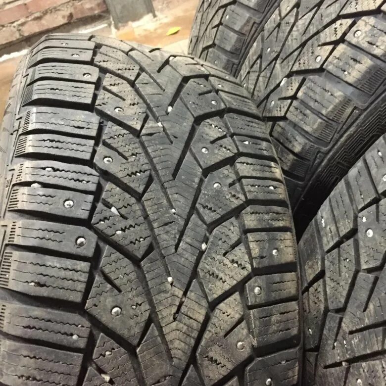 Gislaved nord frost 100 r16. Nord frost 100. гиславед 100. gislaved nord frost. гиславед шипы.