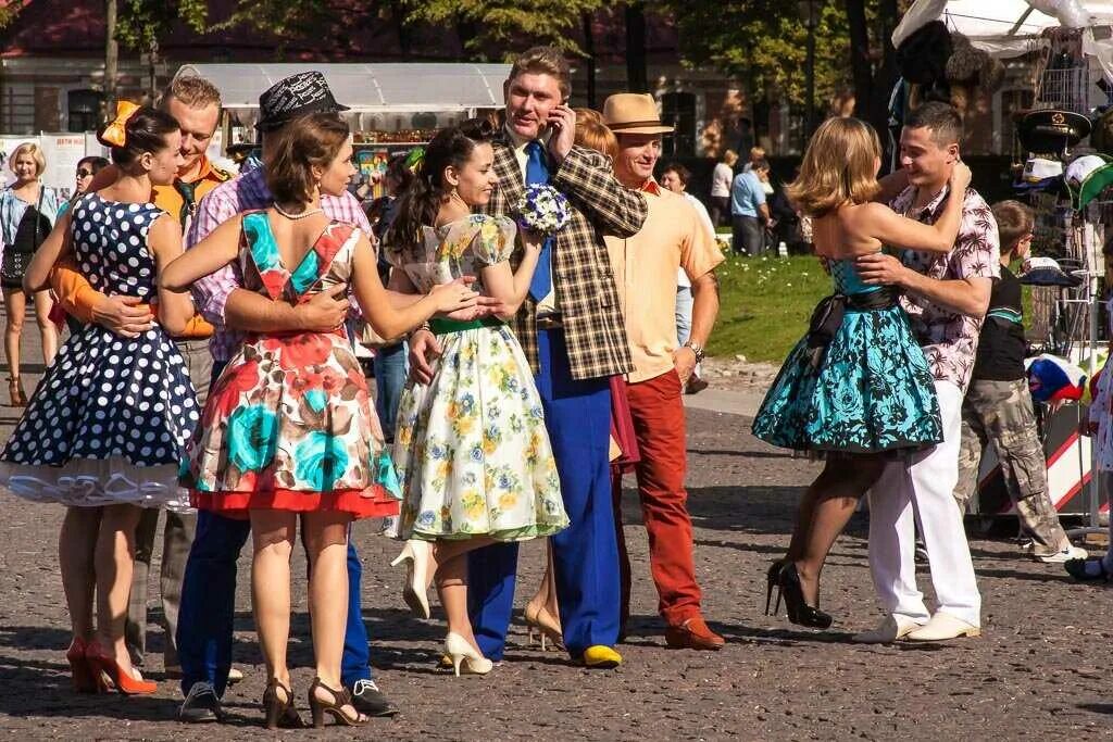 Стиляги фото. Стиляги 60-х. Стиляги 70е. Стиляги 60t. Эпоха стиляг.
