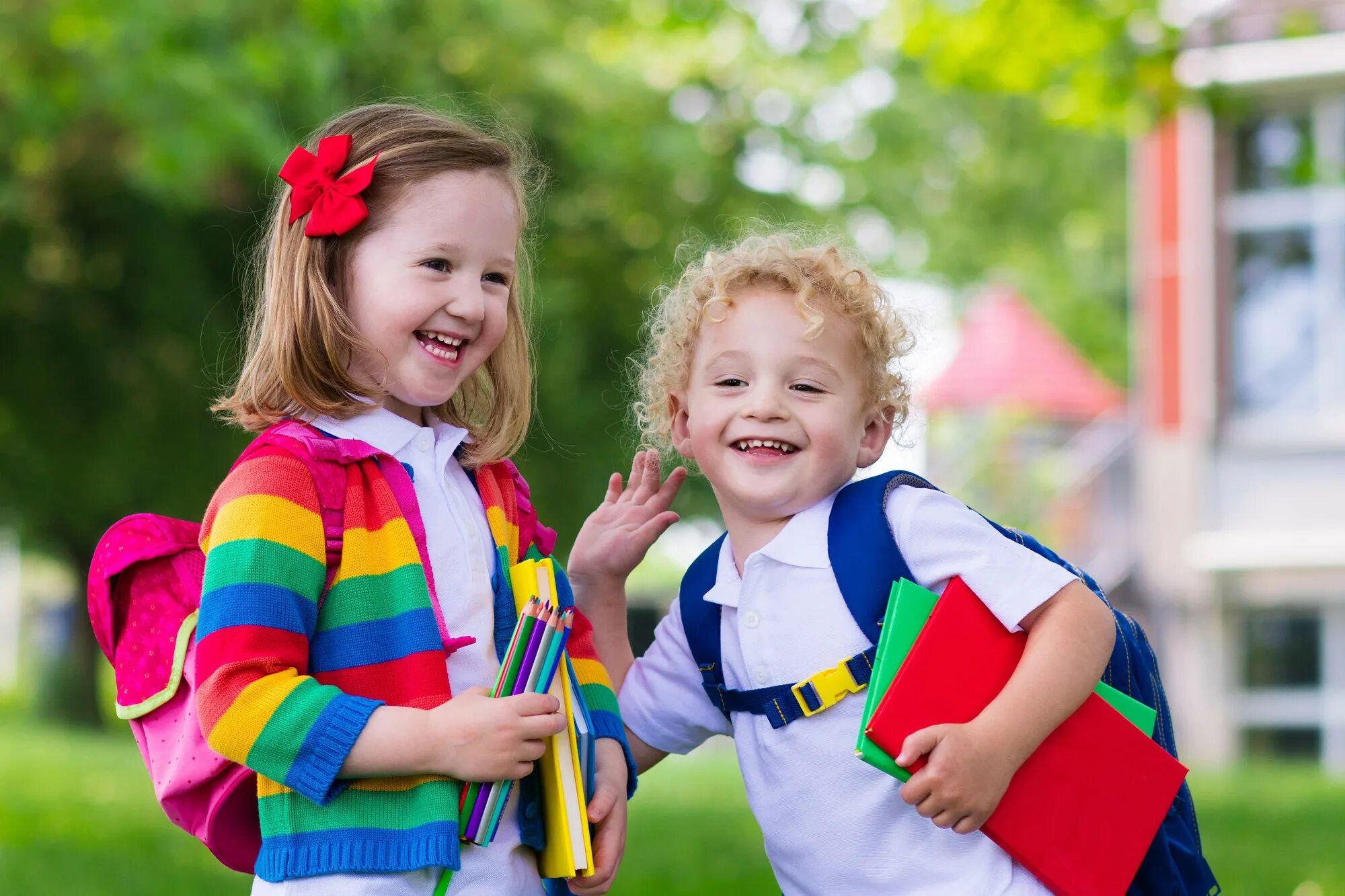 Vanessas first day at school. Картинки маленьких школьников. children go to school. школьные дети стоковые фото. first day of school.