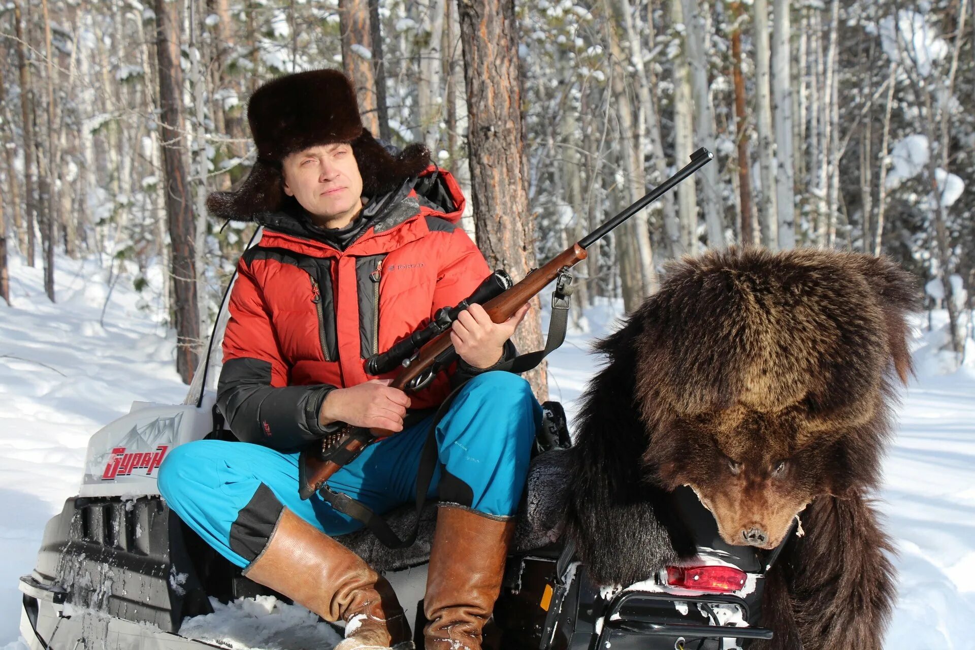 Жизнь таежных охотников. Таежники промысловики Сибирские охотники. Промысловик Алекс. Таежный охотник.