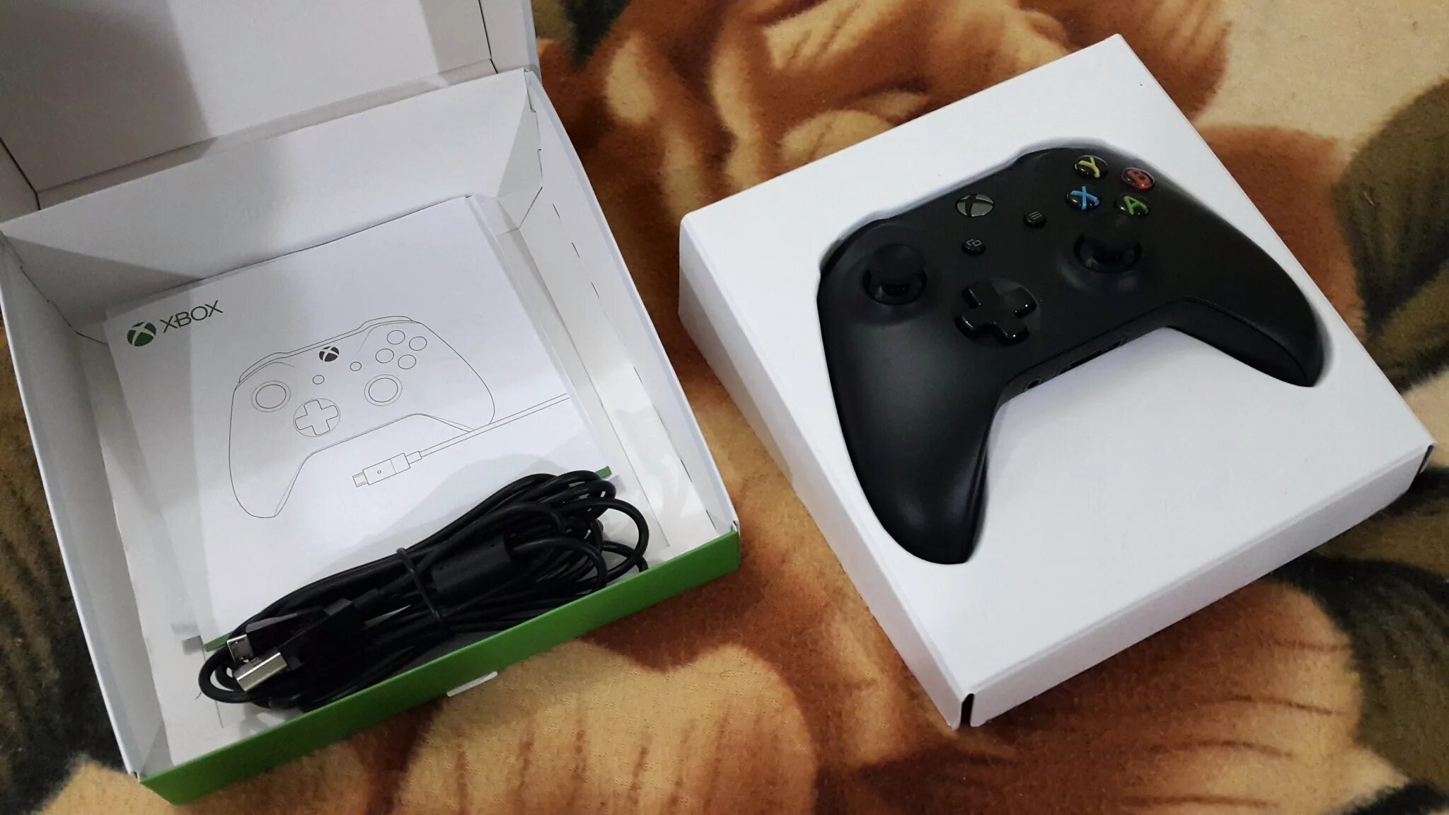 Xbox one Gamepad. Комплектация Xbox one комплектация Xbox one. Геймпад Xbox Series. Геймпад Microsoft Xbox one + USB кабель для ПК (4n6-00002) черный. Как заряжать xbox series s