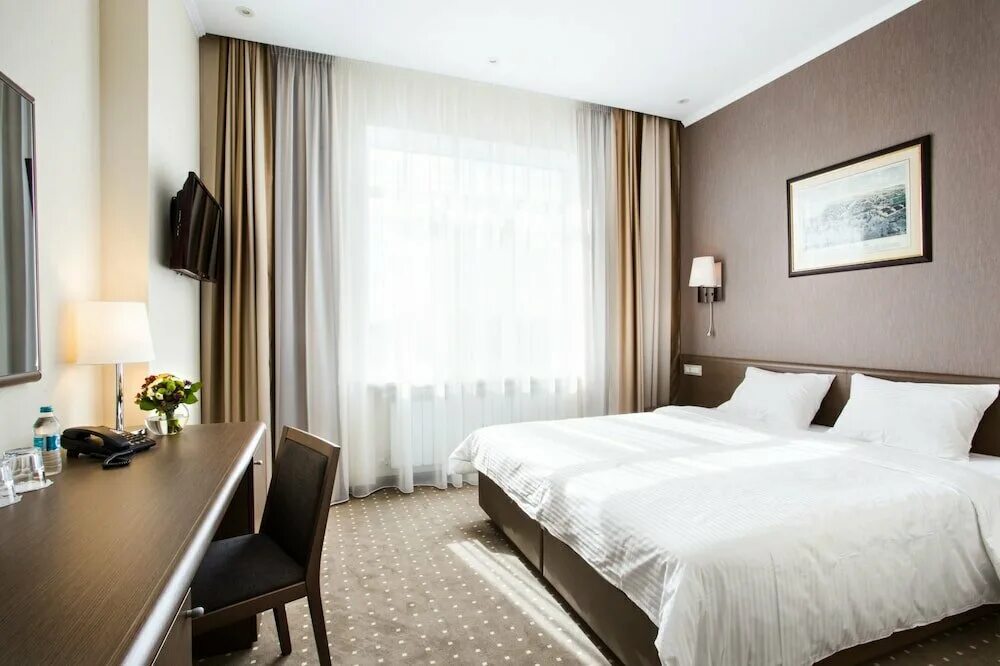 Александровский парк 4 кинотеатр великан санкт-петербург. Гранд отель александровский во владикавказе. Ресторан александровский одесса. Гостиница "александровский" одесса. Гранд отель александровский во владикавказе.