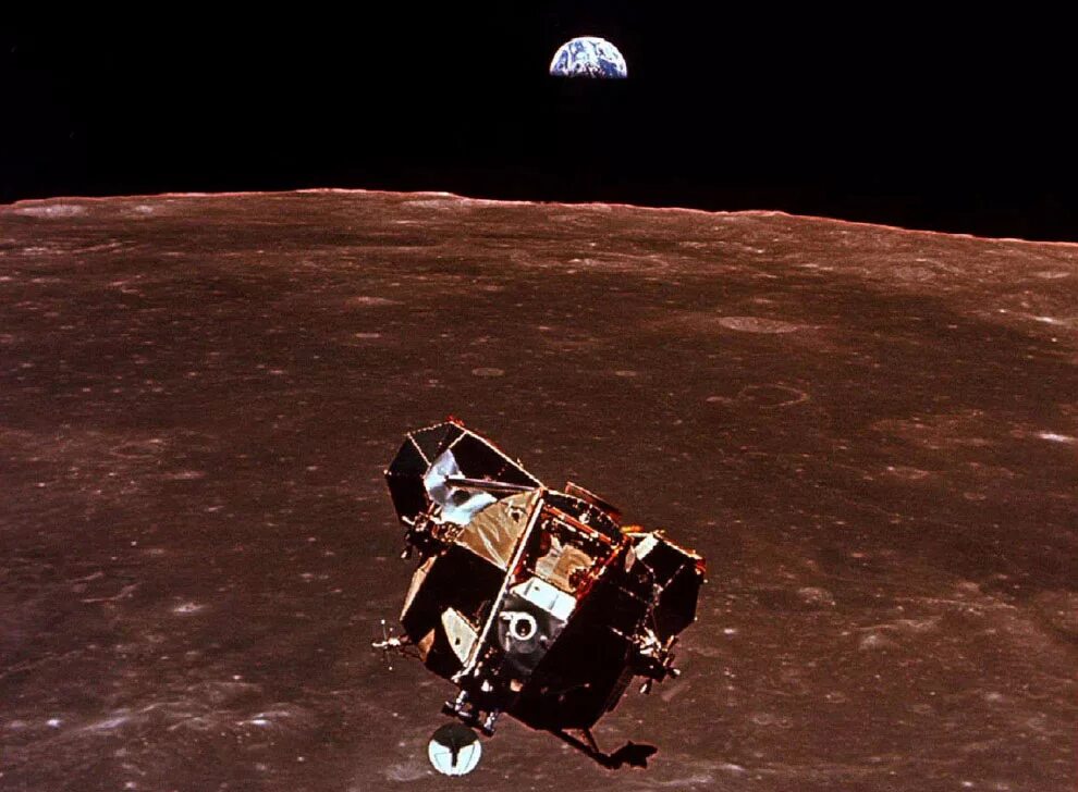Космический полет на луну. Аполлон 1969 Аполлон 11. Космический корабль Аполлон 11. Аполлон-11 фото.