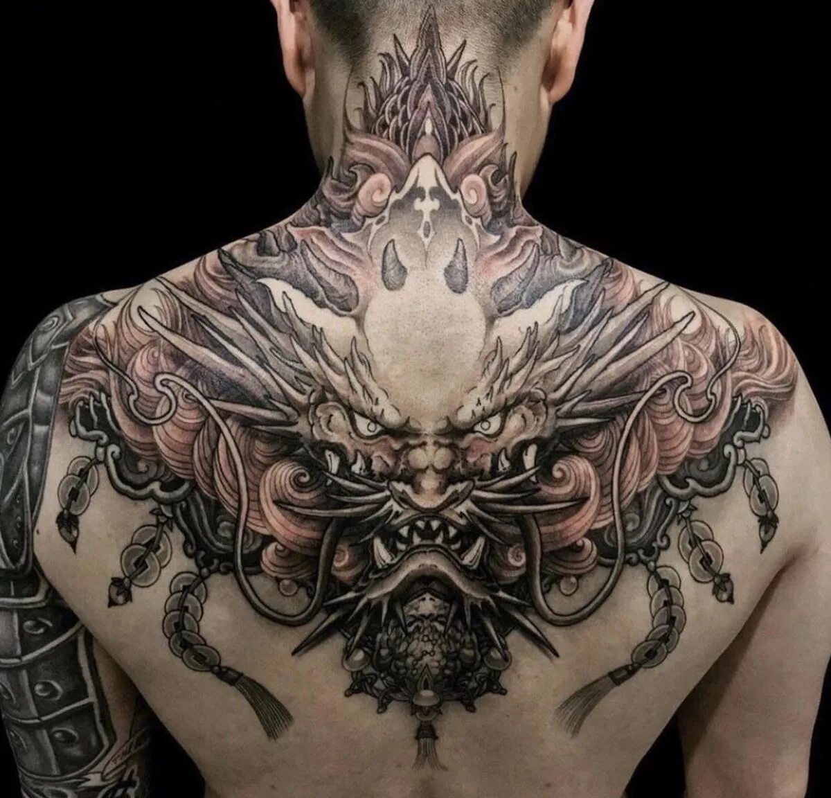 Японское тату на шее. Японские тату на шее. тату на шею в японском стиле. тату на шее мужские в японском стиле. тату на шее якудза.