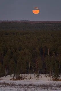 Восход луны пламя