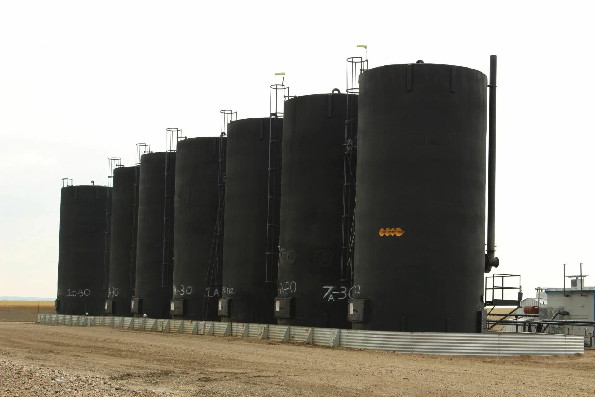 Куда продать нефть. Нефть. нефть фото. нефть и нефтепродукты. реализация нефти.