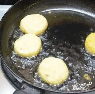 Котлеты картошки с яйцом на сковороде