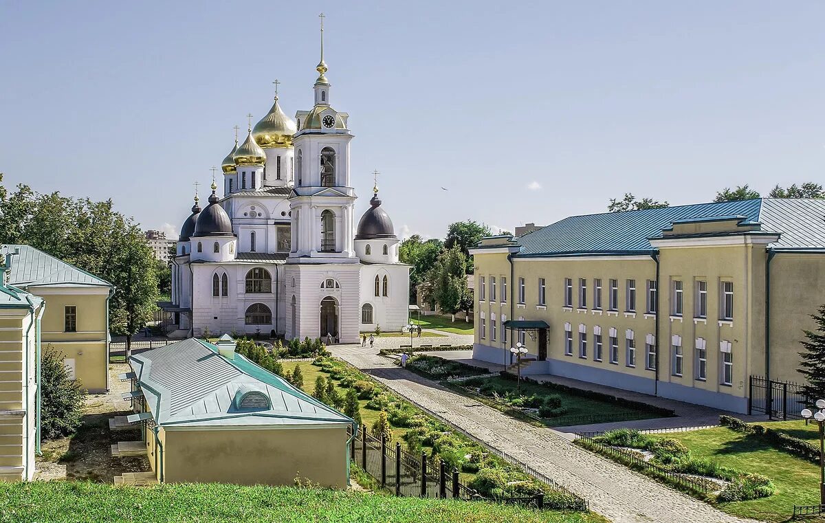 Сайты г дмитрова. Дмитровский Кремль (музей-заповедник). Дмитровский Кремль в Дмитрове. Город Дмитров Кремль. Дмитров музей заповедник.