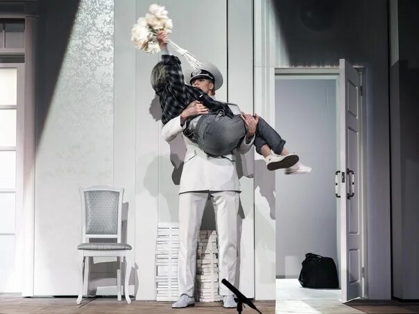 Собрание сочинений современник спектакль. Собрание сочинений современник спектакль. Марине нееловой 75. Современник спектакль собрание. Спектакль гришковца современник.