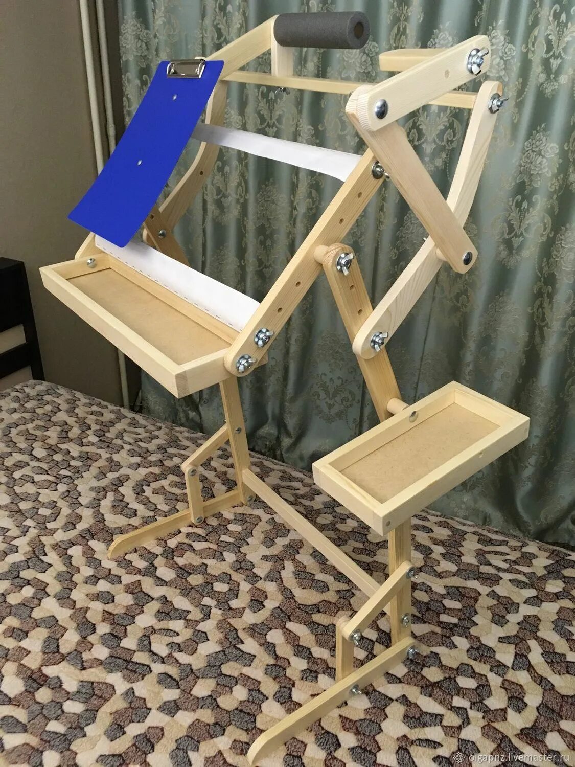 Пяльцы "gamma" dp-75 стойка-держатель напольный 75 см напольный держатель. Станок снегирь арабеска. Станки для рукоделия. Станок для вышивания крестиком. Станок для вышивания диванный.