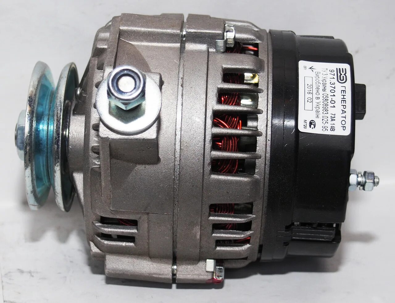 Генератор ваз 2114 80а. Генератор ваз 21099 инжектор. Генератор 140 гранта. Генератор 21099. Генератор 21099.