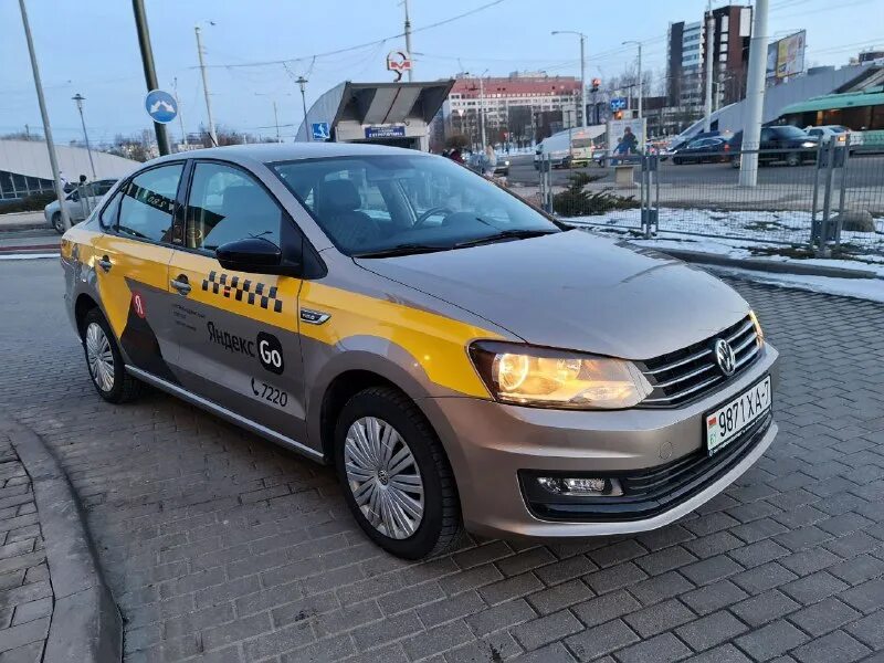аренда под такси минск. такси фольксваген поло 808. аренда под такси минск. такси сим 2022 белый фольксваген поло. аренда под такси минск.