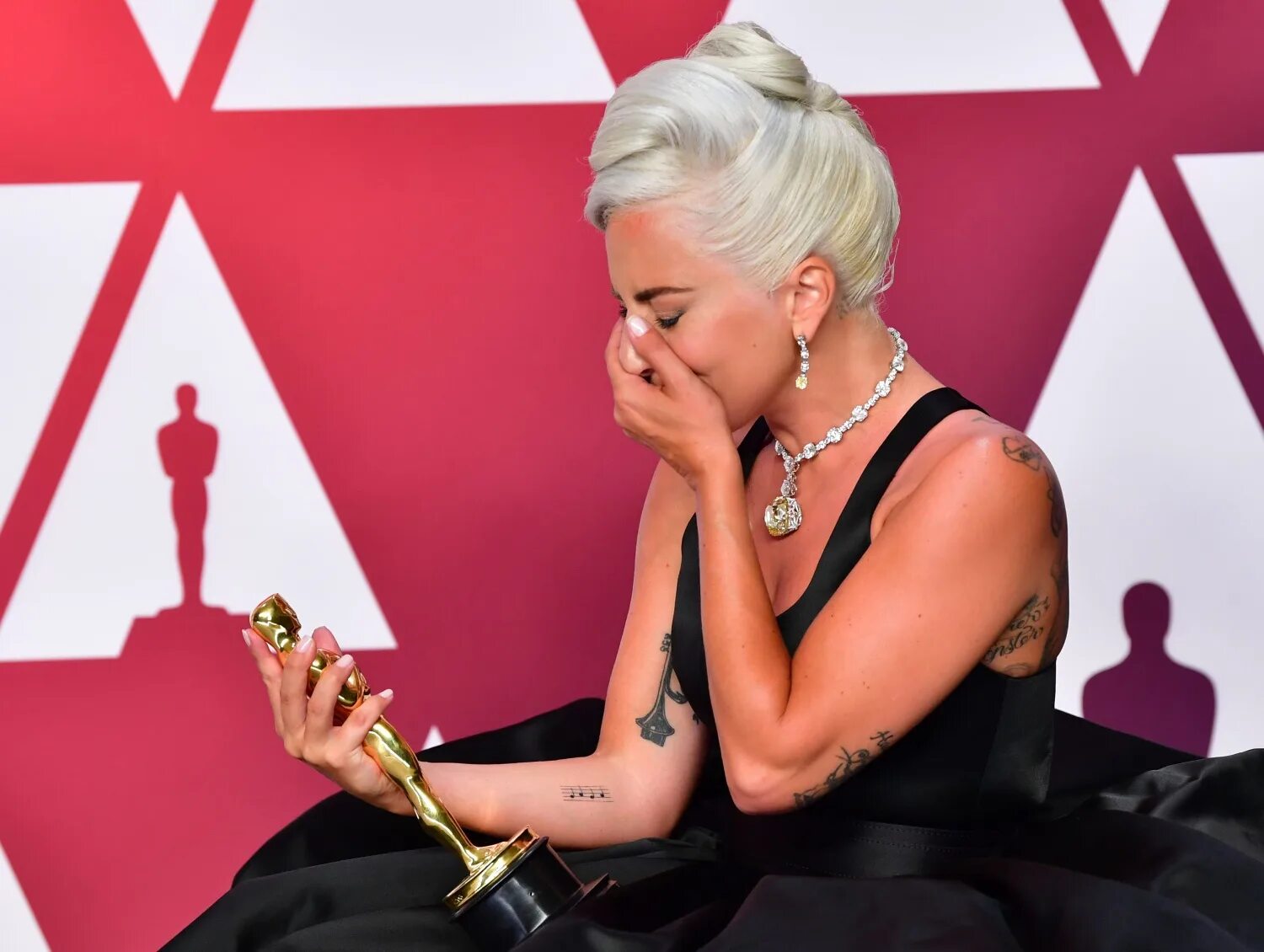 Lady Gaga Oscar. Леди Гага звезда родилась. Продюсер поп звёзд. Почему леди гага