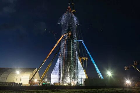 Маск космос