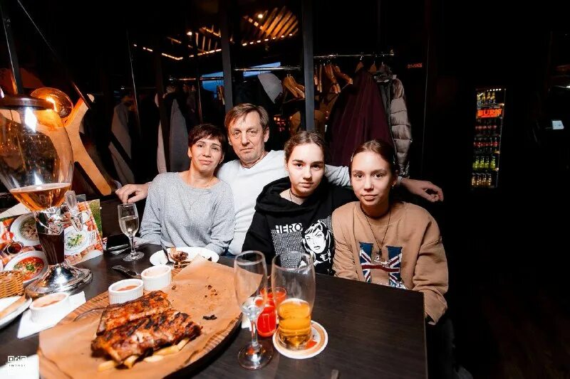 гриль-бар сотрудники. шашлыкофф братск. гриль-бар шашлыкоff. гриль бар шашлыкофф пермь. шашлыкофф хабаровск павла морозова.