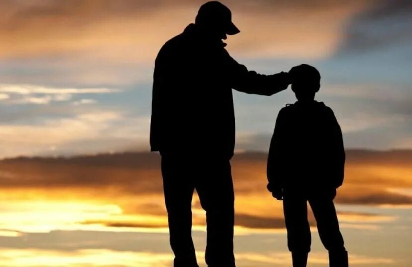 Twitter ayah. Twitter ayah. Отец и сын на закате. Папа с дочкой со спины. Фотосессия папа и сын.