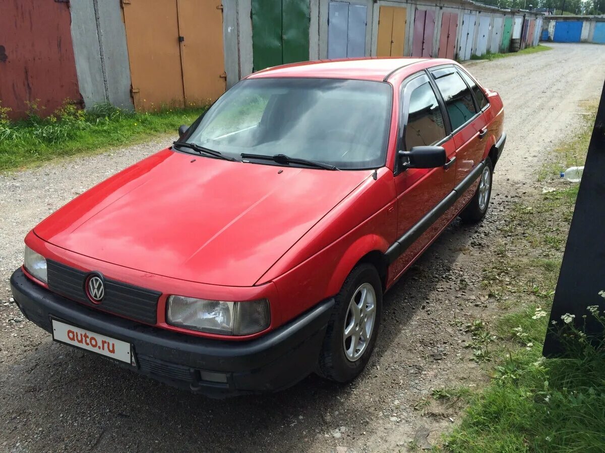Фольксваген 1990 годов. Фольксваген 1990 года. Фольксваген Пассат 1990. Volkswagen седан 1990. Фольксваген 1990 красный.