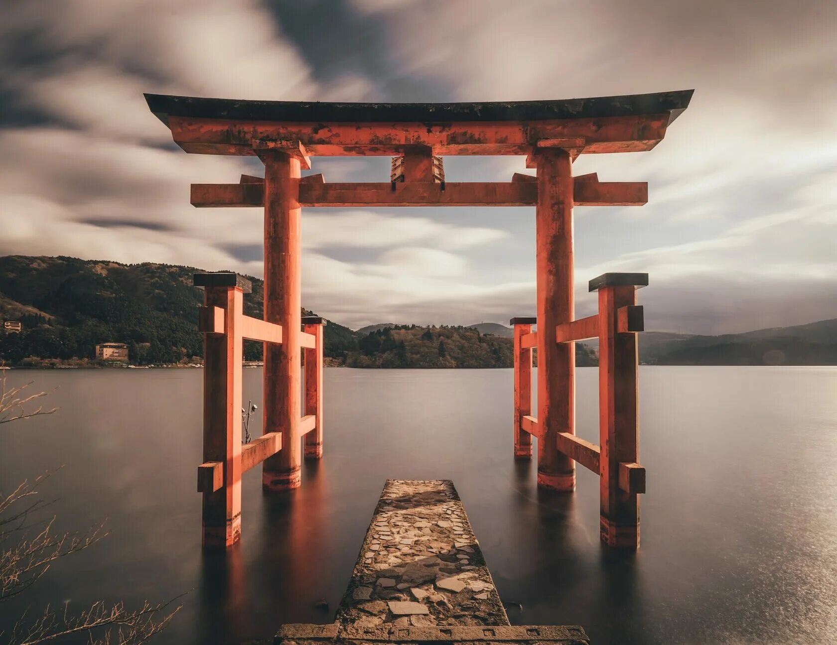Поездка в японию 2024. Япония врата тории. Ворота тории в Японии. Ворота в храм тории Япония. Киото врата тории.