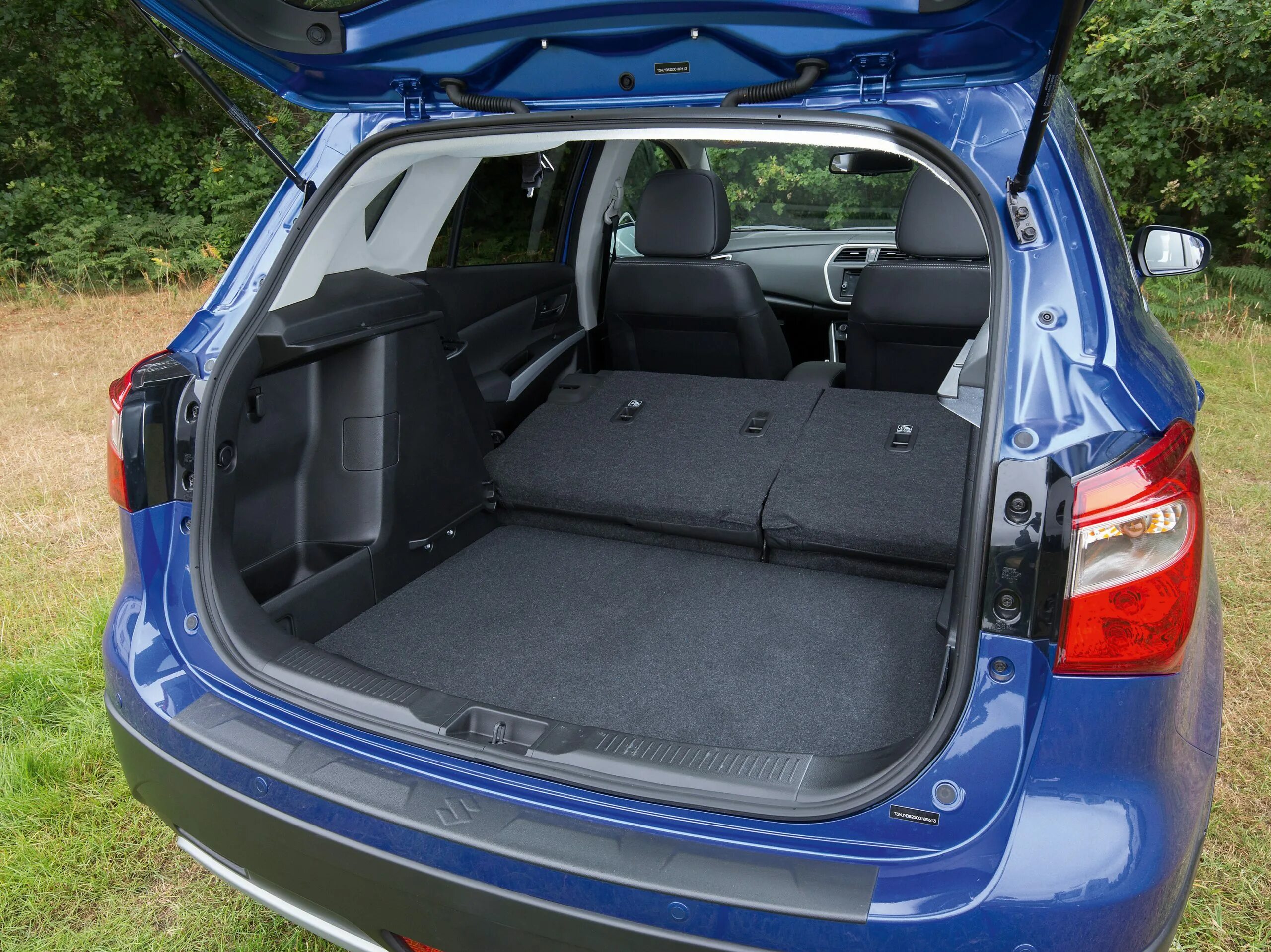 Suzuki sx4 s-cross багажник. Сузуки 4 багажник. Багажник сузуки сх4 хэтчбек. Сузуки сх4 2021. Сузуки 4 багажник.