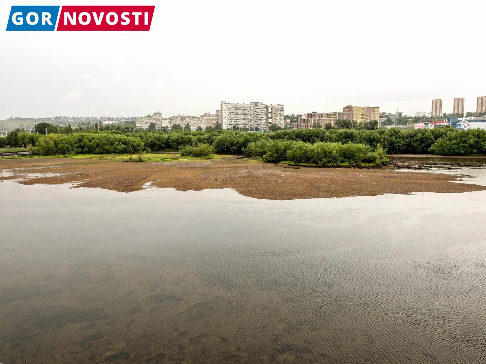 В какой водоем пересыхает енисей. Красноярск енисей обмелел. обмелевший енисей 2025 водохранилище. красноярское водохранилище обмелело 2025. енисей водохранилище обмелевший.