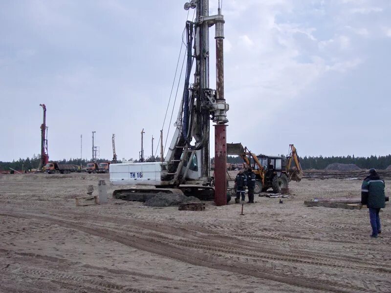 лидерное бурение под шпунт. бурение буронабивных свай. срубка свай бнс 1200. буронабивной фундамент 250мм. свая буровая бнс 1.