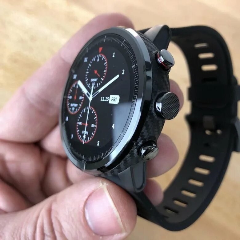 Часы amazfit stratos