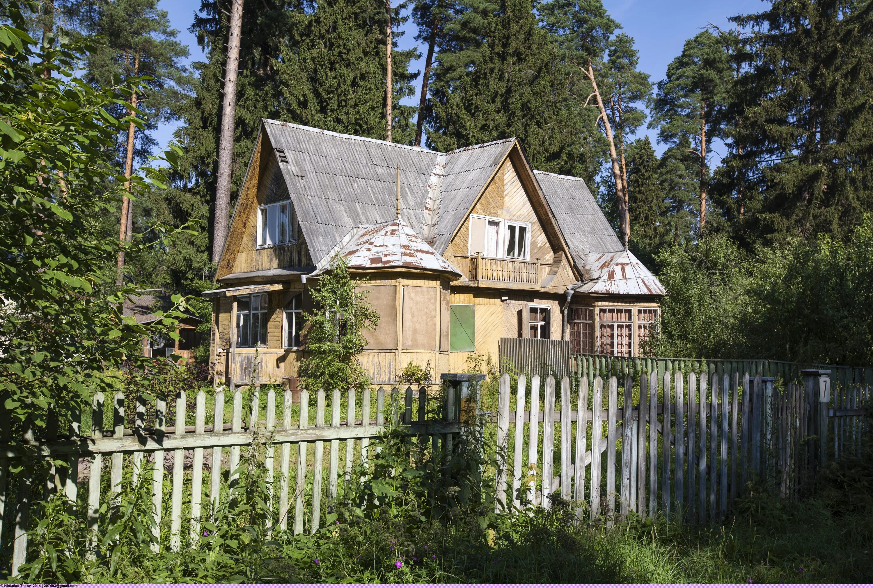 Старая дача. Советская дача. Старый дачный домик. Подмосковные дачи.