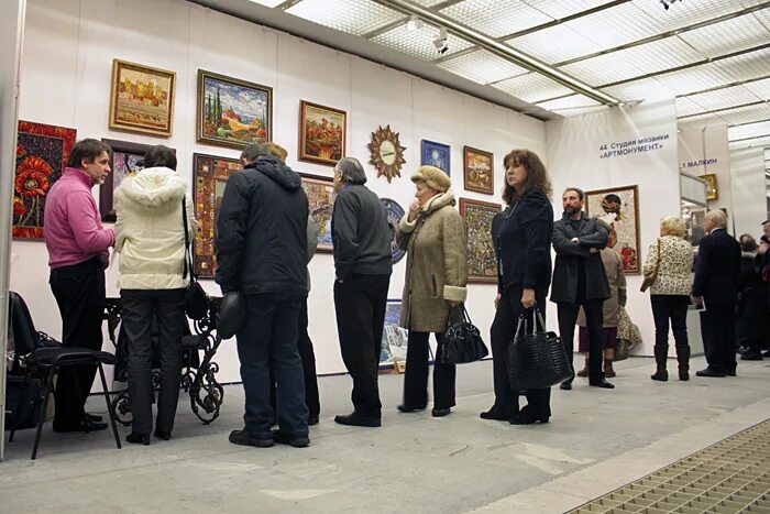 ярмарка коллекционеров. остроухов художник\коллекционер. коллекционеры россии. выставка коллекционеров. музей декоративного искусства.