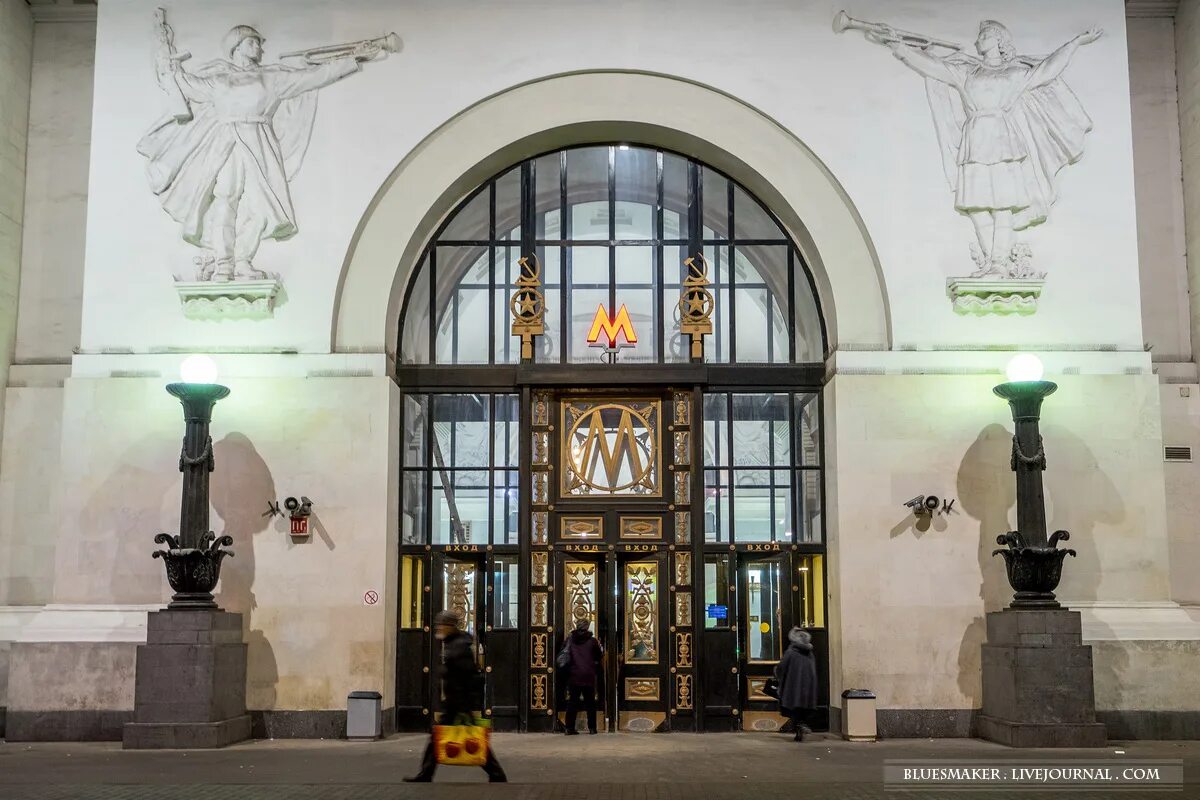 Метро Октябрьская Кольцевая вестибюль. Станция метро Октябрьская вестибюль. Вестибюль станции Октябрьская Кольцевая. Вестибюль станции метро Октябрьская Кольцевая.