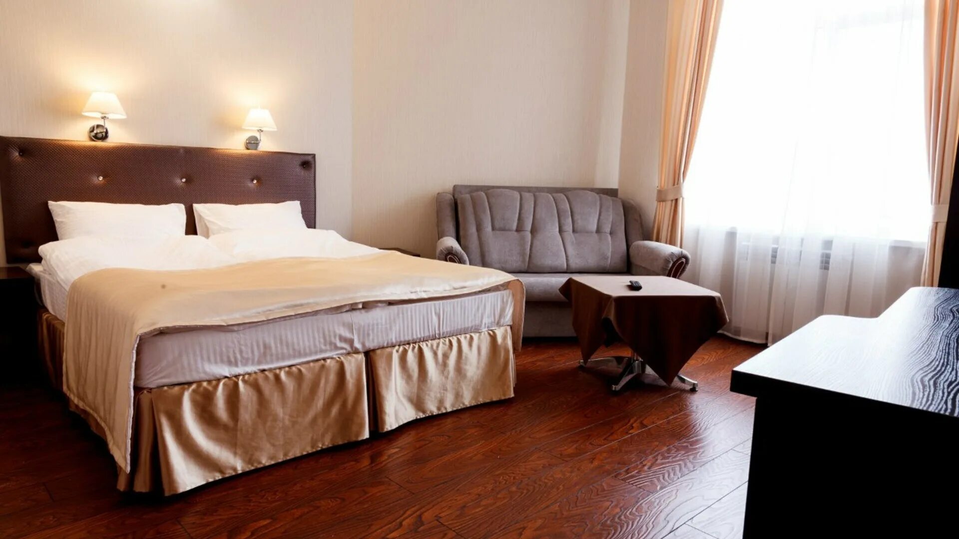 отель дельта москва. измайлово альфа гостиница москва. бронирование отелей посуточно. дешевый отель. отель лайт на нагорной.