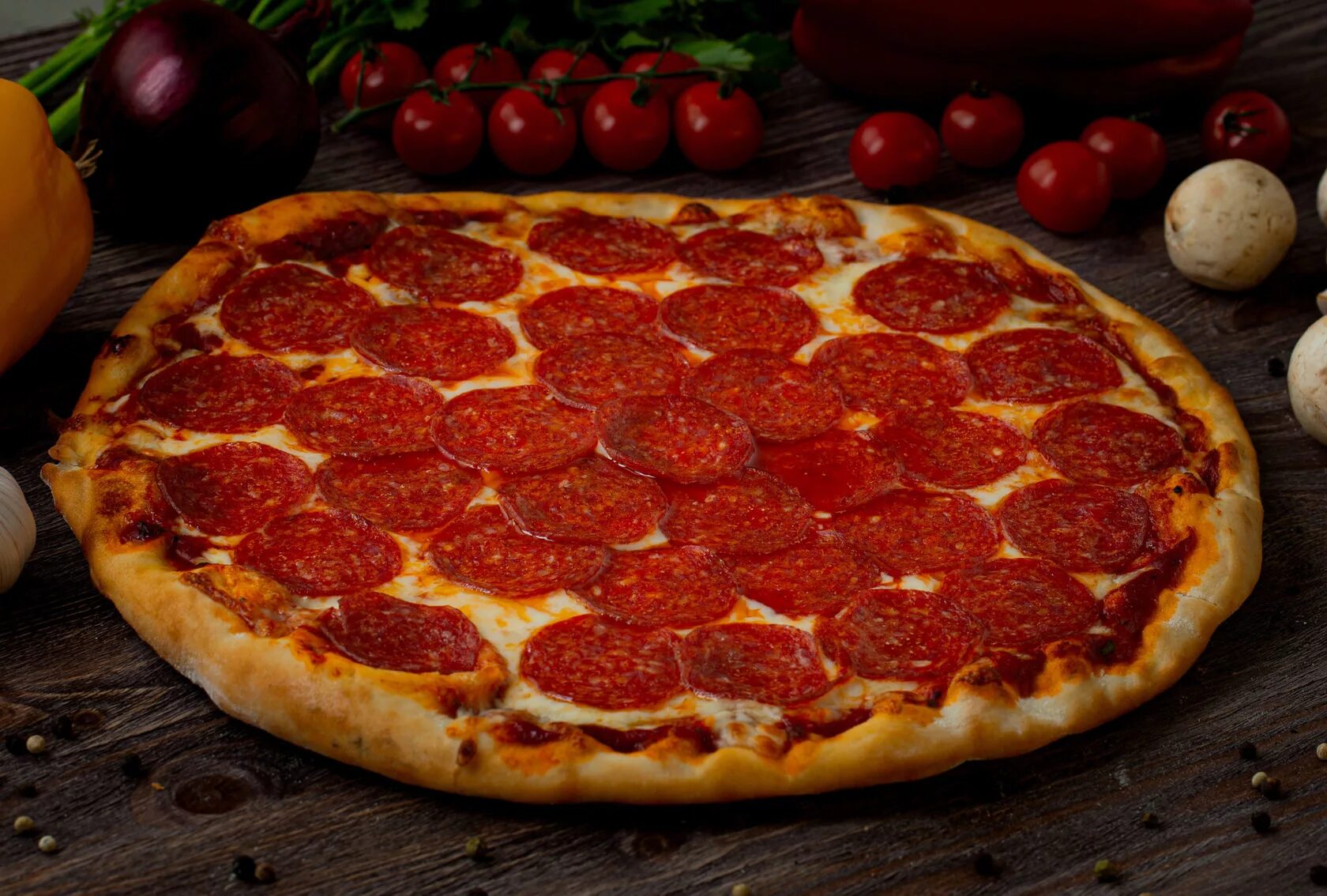 Пепе пицца. Pizza пепперони. Пицца пепперони 28 см. Пицца пепперони. Что такое пепперони пепперони.
