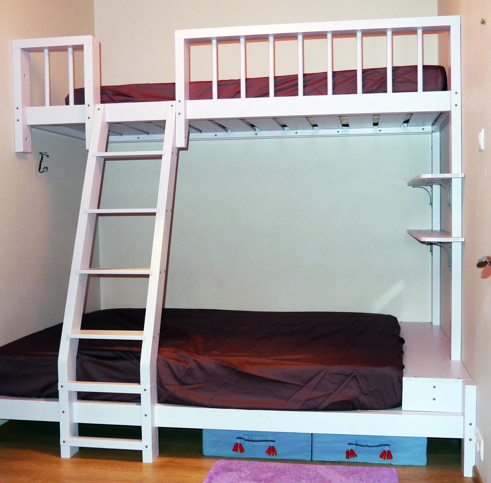 Купить кровать лестница. Лестница для двухъярусной кровати. 2х ярусные кровати для детей. Лесенка для двухъярусной кровати. Кровать второй ярус.