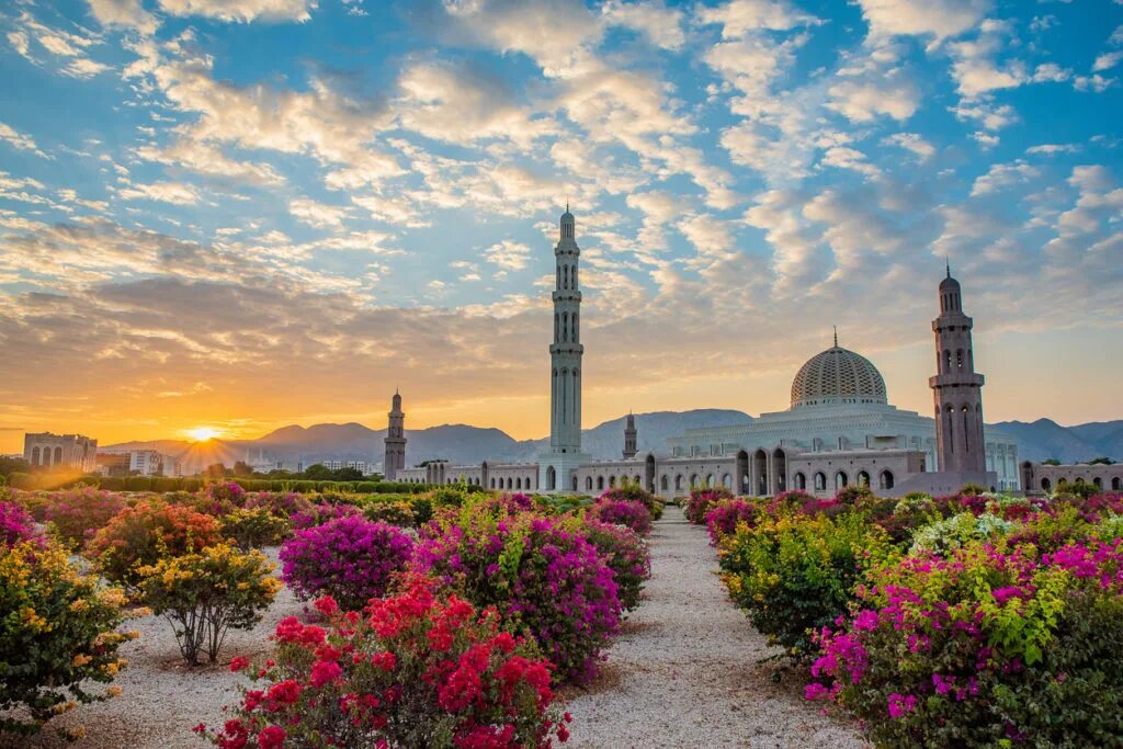 Оман это. Мечеть Султана Кабуса, Маскат, Оман.. Оман султанат Оман. Мускат Оман. Маскат столица Омана.