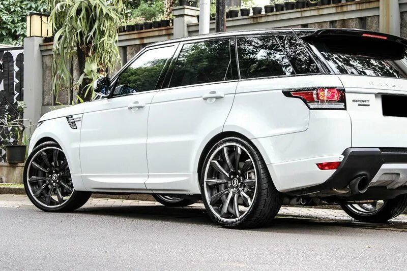 Https r 22. Range Rover Sport 2017 r22. Range Rover Sport 2015 r22. Land Rover range Rover Sport l494. Рендж Ровер спорт белый 2015.