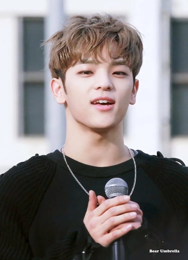 Stray kids вуджин. Уджин 2024. У джин stray kids. Уджин 2023. Woojin stray.