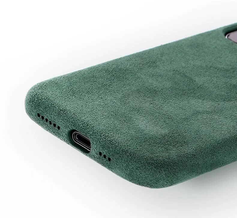 Максейф айфон 11. Миднайт Грин. Iphone 11 Midnight Green. Green iphone 13 с Green Leather Case. Алькантара чехол зеленый для айфон.