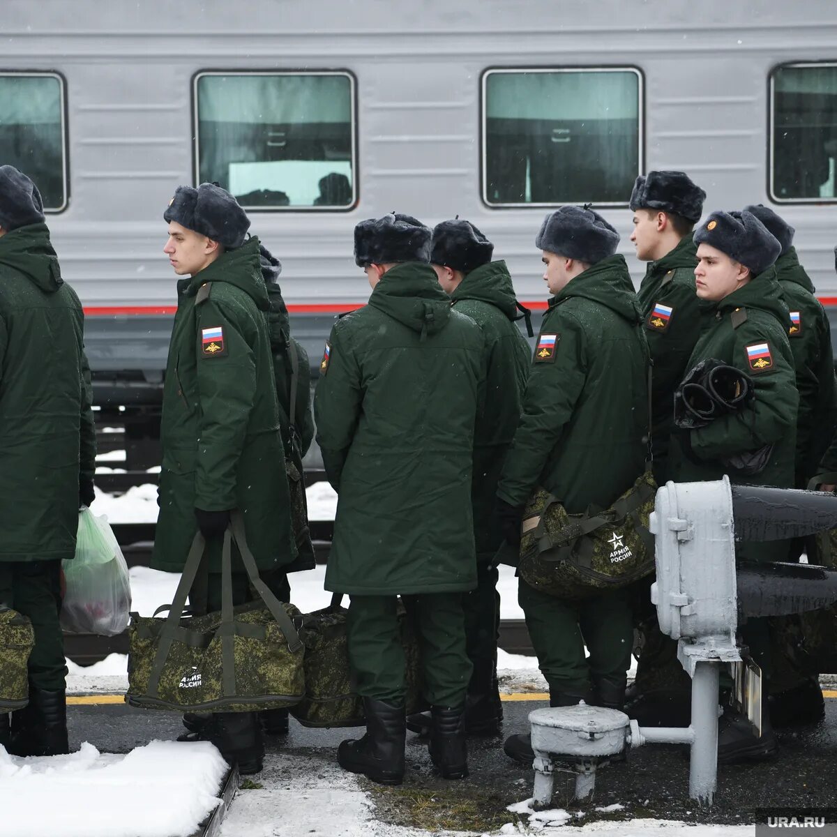 Армия рф призыв. Военная служба по призыву. Военная форма. Солдат армии рф срочники. Весенний призыв.