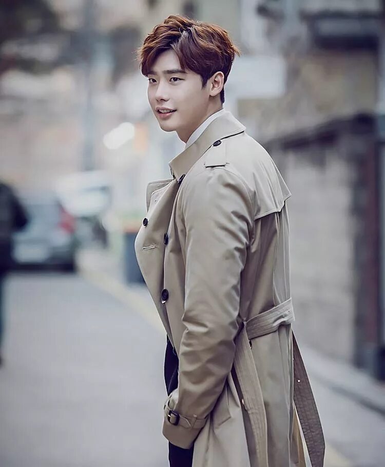 Ли джон корея. Ли Чон сок. Lee Jong Suk 2016. Lee Jong Suk 2021. Кореец ли Чон сок.