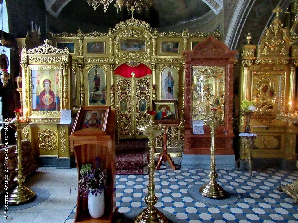 Софийская церковь в москве на миусском кладбище. Храм веры надежды любви на миусском кладбище. Софийская церковь на миусском кладбище. Москва миусское кладбище храм. Церковь веры, надежды, любови и софии на миусском кладбище.