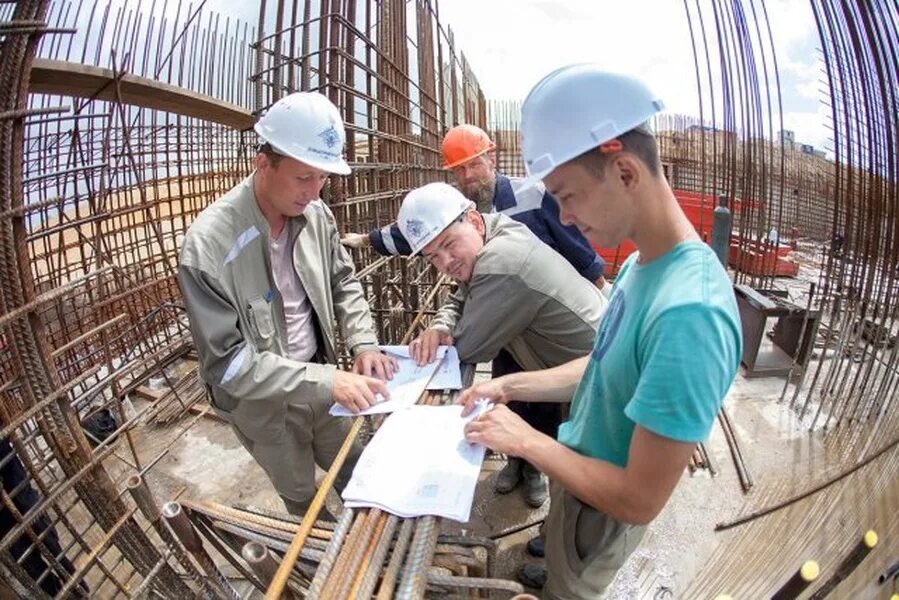 Практиканты на строительстве. Практиканты на стройке. Практика на стройке. Практика на стройке для студентов. Производственно монтажная организация